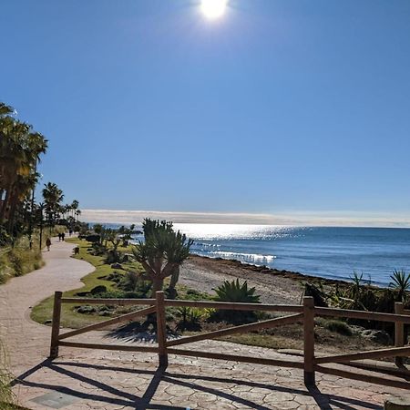 Seaside View Apartment Естепона Екстериор снимка