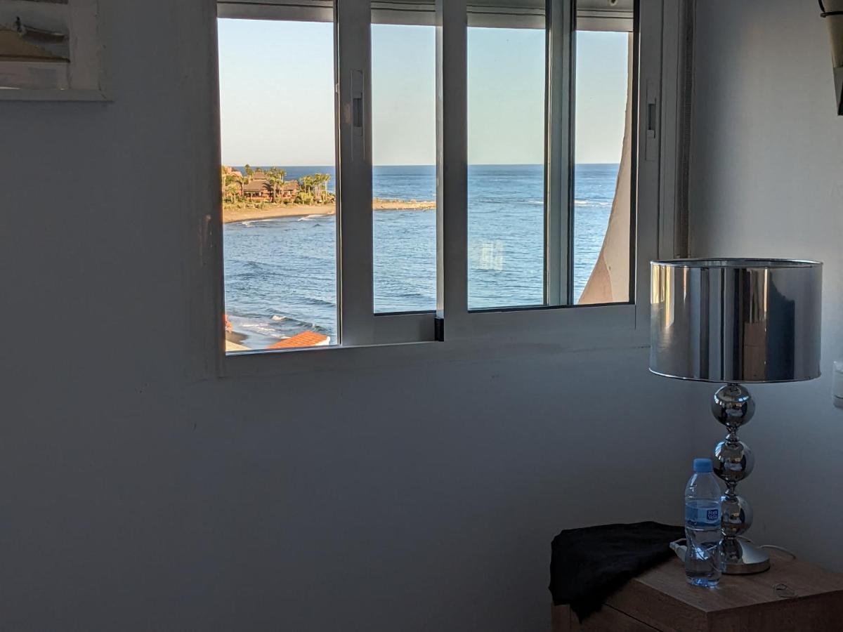 Seaside View Apartment Естепона Екстериор снимка