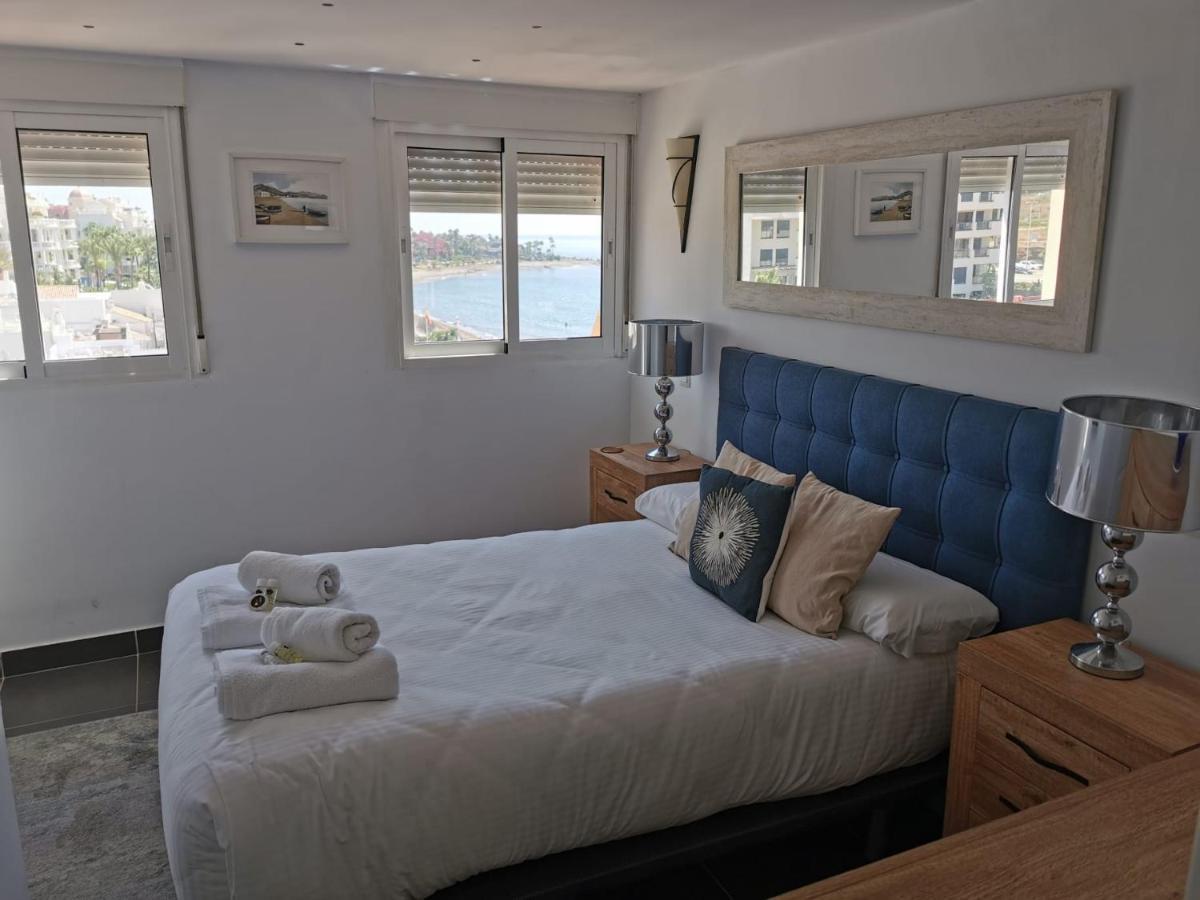 Seaside View Apartment Естепона Екстериор снимка