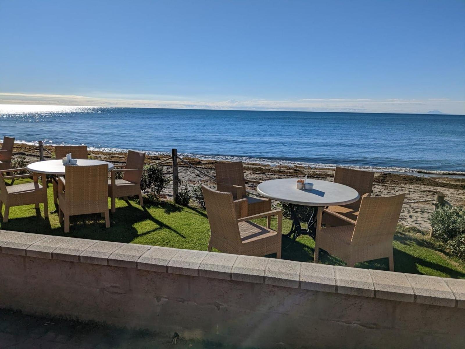 Seaside View Apartment Естепона Екстериор снимка